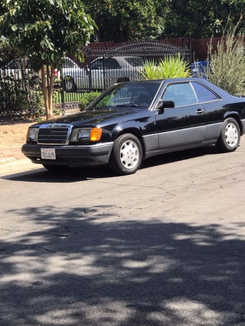 1993 Mercedes-Benz 300-Series COUPE