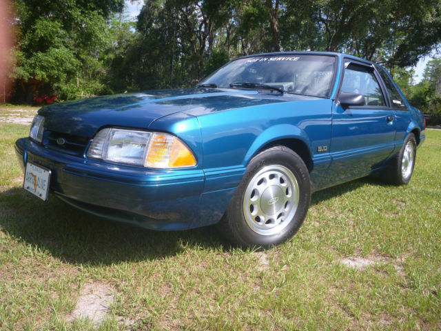 1993 Ford Mustang LX  COUPE