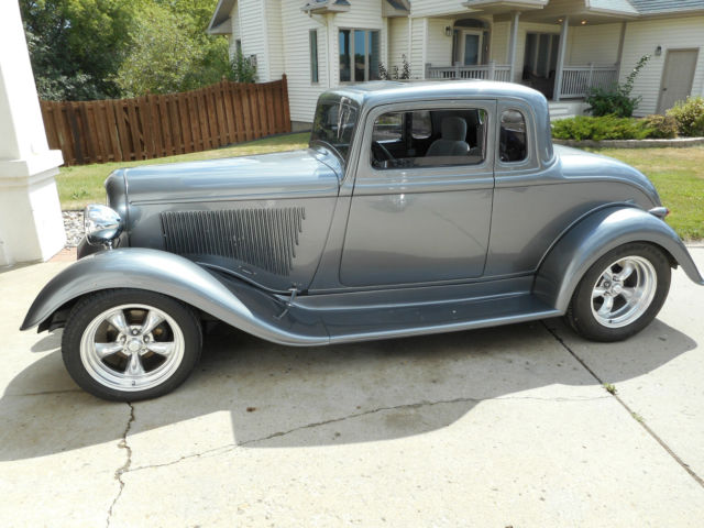 1933 Plymouth COUPE