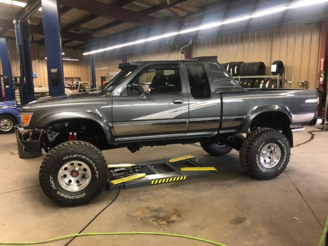 1993 Toyota Pickup -4X4 LIFTED-40,250 ACTUAL MILES-NEW TIRES-