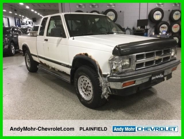 1993 Chevrolet S-10 Base Extended Cab Pickup 2-Door