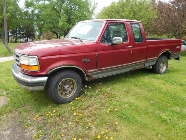 1994 Ford F-150 XL Extended Cab Pickup 2-Door