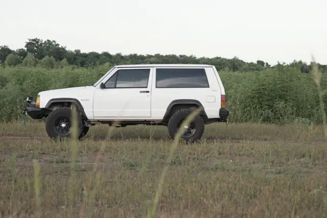 1994 Jeep Cherokee XJ 2 door 4x4 I6 4.0L for sale: photos ...