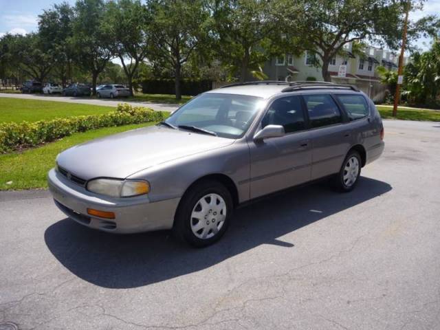 1995 Toyota Camry LE V6 4dr Wagon