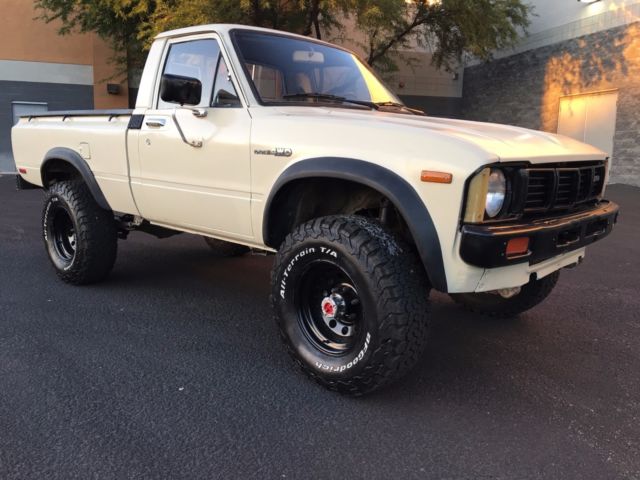 1980 Toyota Hilux Short Bed Straight Axle 20R Classic