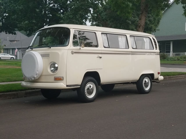 1971 Volkswagen Bus/Vanagon van