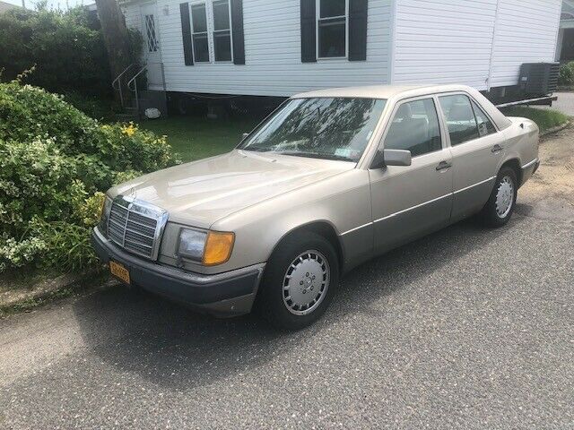 1990 Mercedes-Benz 300-Series 300E Very Clean Reliable Car Only 116K miles