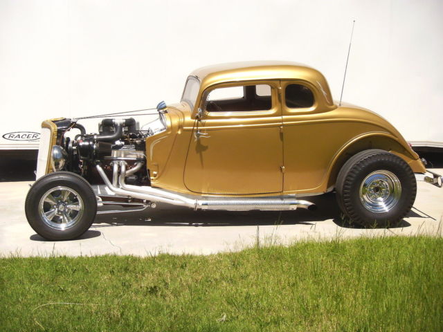 1934 Ford 5 W coupe