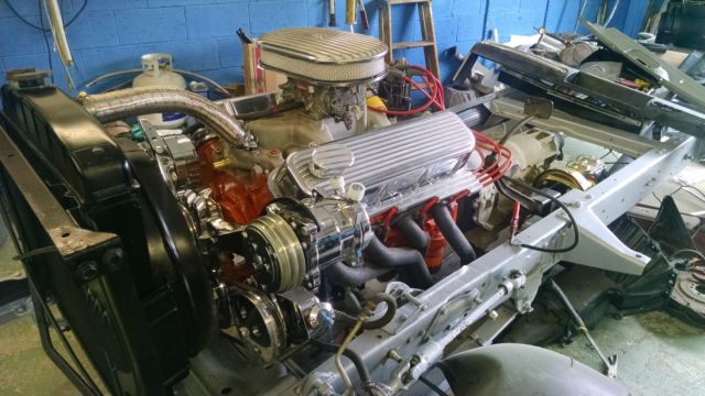 What are the specifications for a Chevy 454 engine?