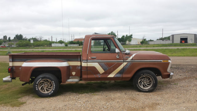 1977 Ford F-100 SHORT BED