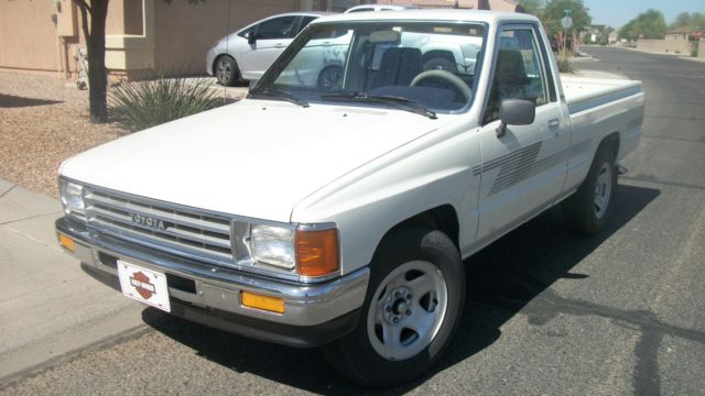1987 Toyota Other / Hilux Faster than a speeding ticket!!!