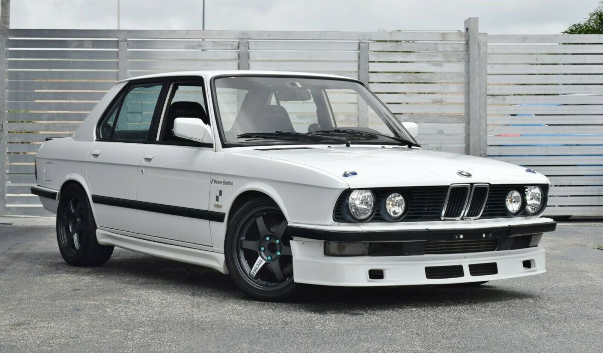 1986 BMW 5-Series E28 HKS TWIN TURBO