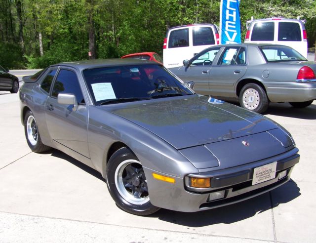 1985 Porsche 944 50k 5-SPEED TURN KEY ROCK SOLID COUPE MUST SEE IT