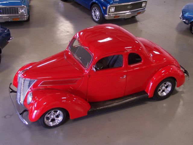1937 Ford 5 Window Coupe Hot Rod
