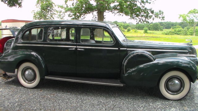 1940 Buick Limited 90 S limosine