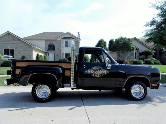 1980 Dodge Other Pickups D150 MIDNITE EXPRESS 440 SIX PACK
