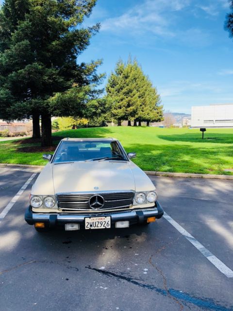 1982 Mercedes-Benz SL-Class Leather/wood