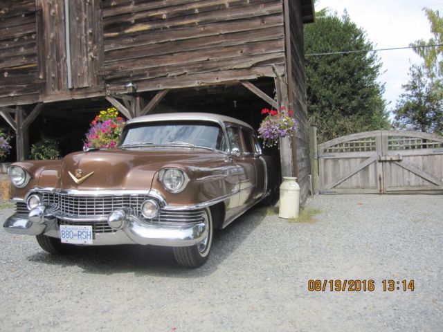 1954 Cadillac Series 60 Special Fleetwood