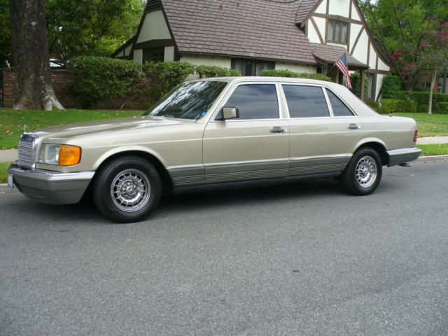 1985 Mercedes-Benz 500-Series