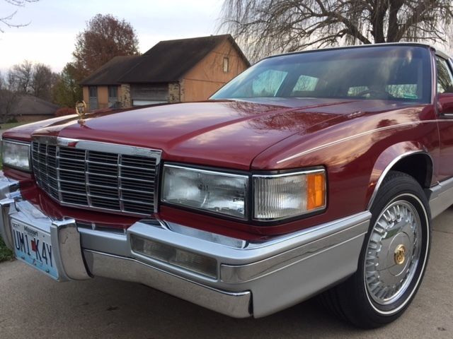 1992 Cadillac DeVille Opera Roof, Gold Package