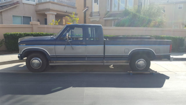 1986 Ford F-250 XLT Lariat Extended Cab Pickup 2-Door