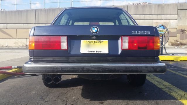 1987 BMW 3-Series 4 doors