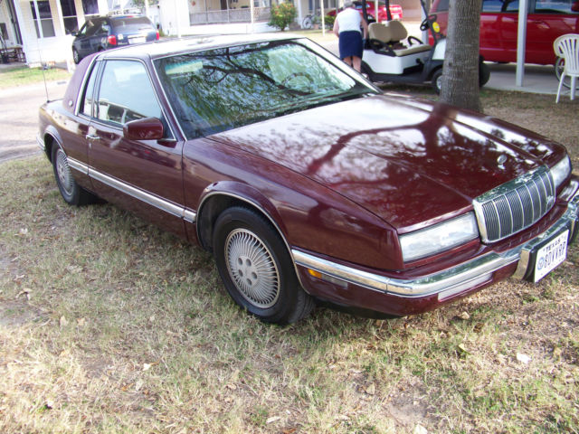 1992 Buick Riviera TOP OF THE LINE