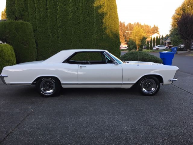 1965 Buick Riviera 2dr HT.
