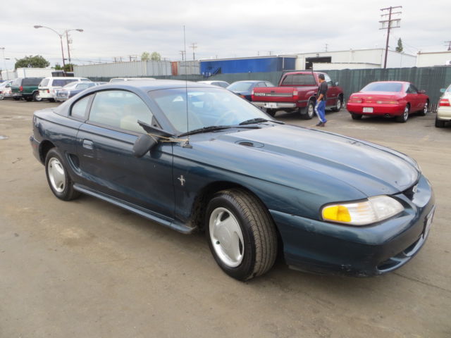 1994 Ford Mustang Base Coupe 2-Door