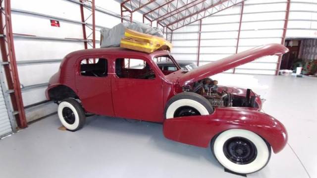 1939 Cadillac Fleetwood --