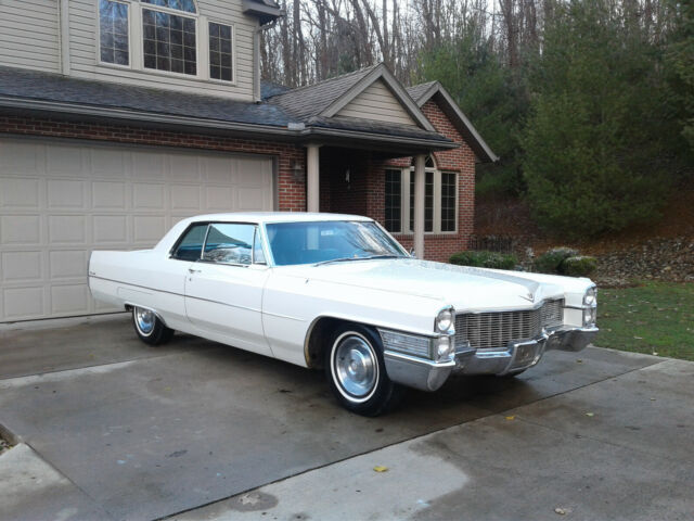 1965 Cadillac DeVille excellentt condition