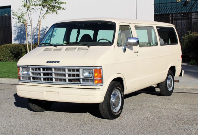 1990 Dodge Ram Van B350 California 100% Rust Free,(310) 259-5383