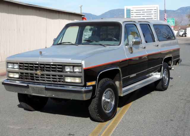 1989 Chevrolet Suburban 2500 4x4, California