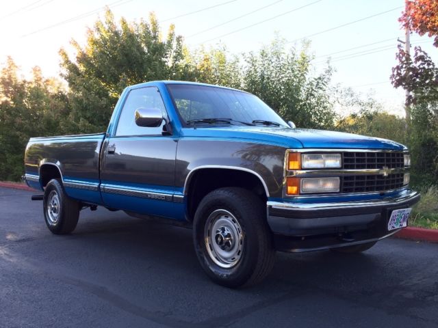 1992 Chevrolet Silverado 2500 4WD 1 Owner Very Low Miles Like New