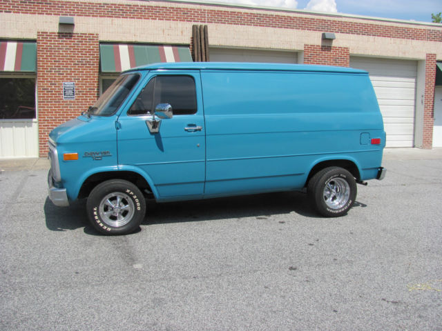 Chevy Van G10 Shorty California Van for 