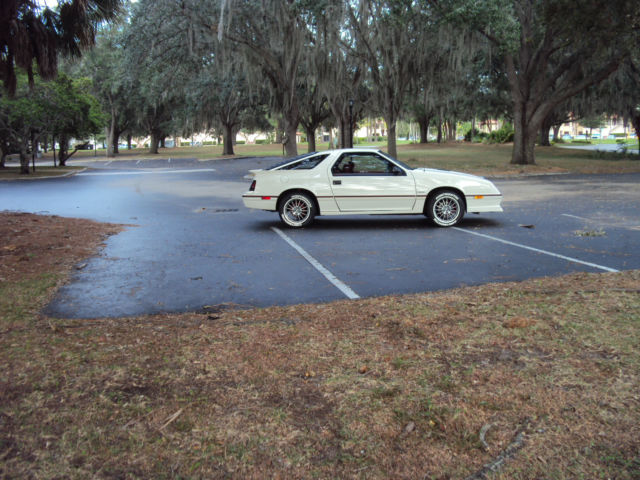 1985 Chrysler daytona  turbo-z
