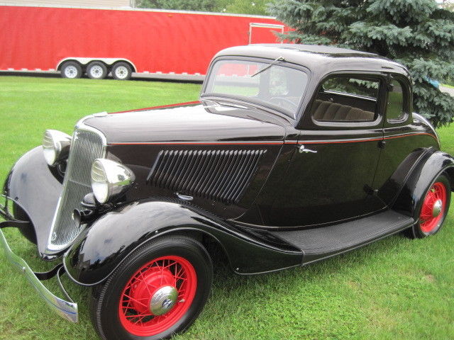 1933 Ford Standard Five Window Coupe