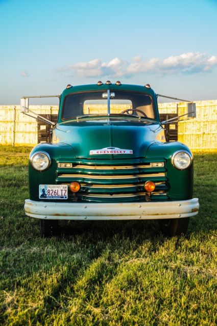 Classic 1953 Chevy 6400 Truck for sale: photos, technical