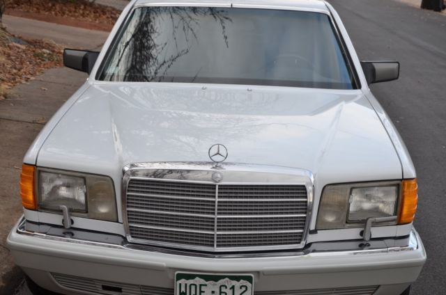 1990 Mercedes-Benz 400-Series Stock Trim Excellent Condition
