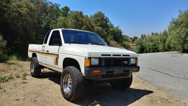 1986 Nissan Other Pickups 4x4 King Cab XE