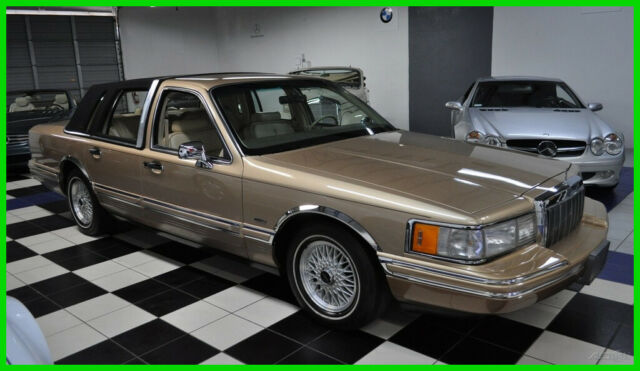1991 Lincoln Town Car CARTIER - 31K MILES - AMAZING CONDITION