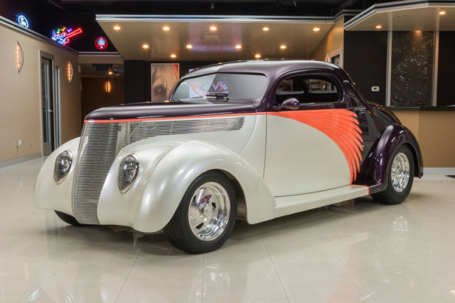 1937 Ford 3-Window Coupe Street Rod