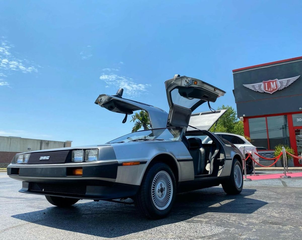 1983 DeLorean DeLorean