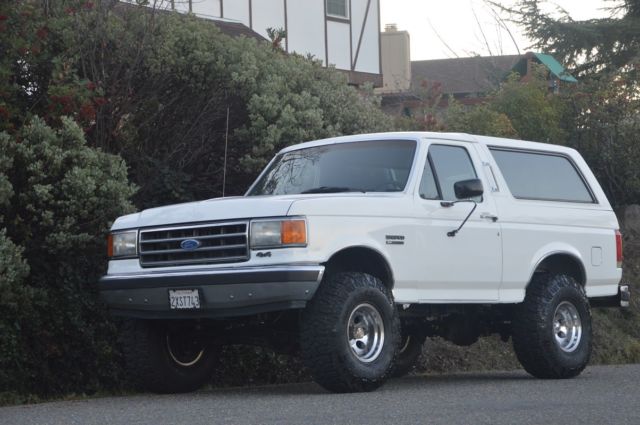 1991 Ford Bronco XLT 4WD - EXCELLENT Condition- NO RESERVE!
