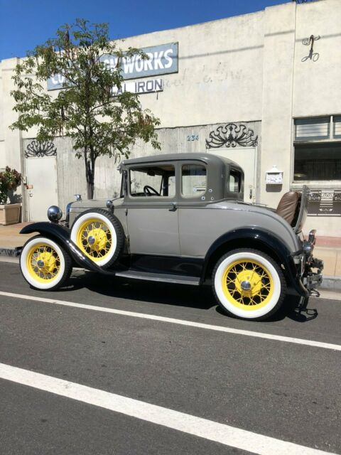 1930 Ford Model A Delux