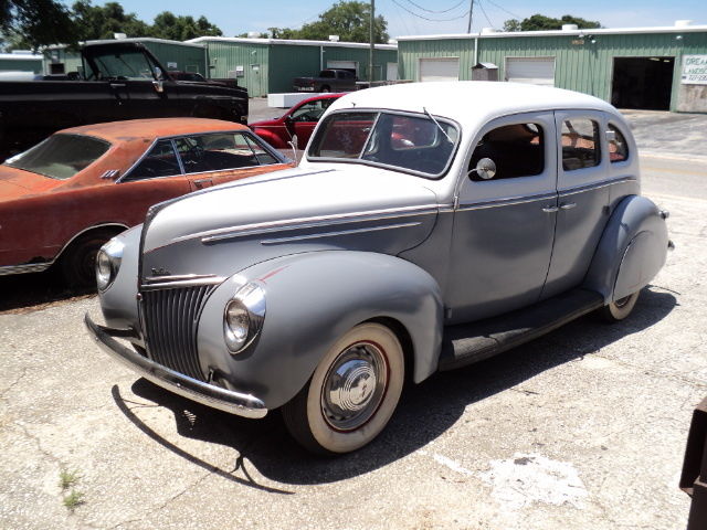 1939 Ford DELUXE SEDAN PRIVATE PARTY-MOSTLY ORIGINAL-ROOMY-FUN TO DRIVE!
