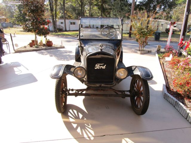 1924 Ford Model T RUNABOUT