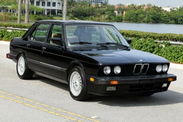 1988 BMW M5 E28 M5