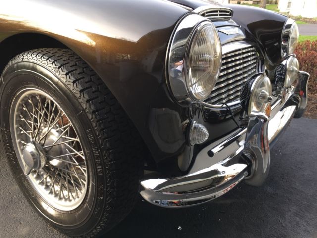 1960 Austin Healey 3000 brown and tan leather