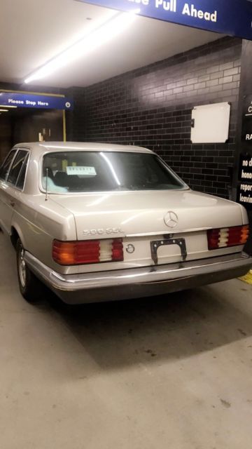 1985 Mercedes-Benz 500-Series SEL